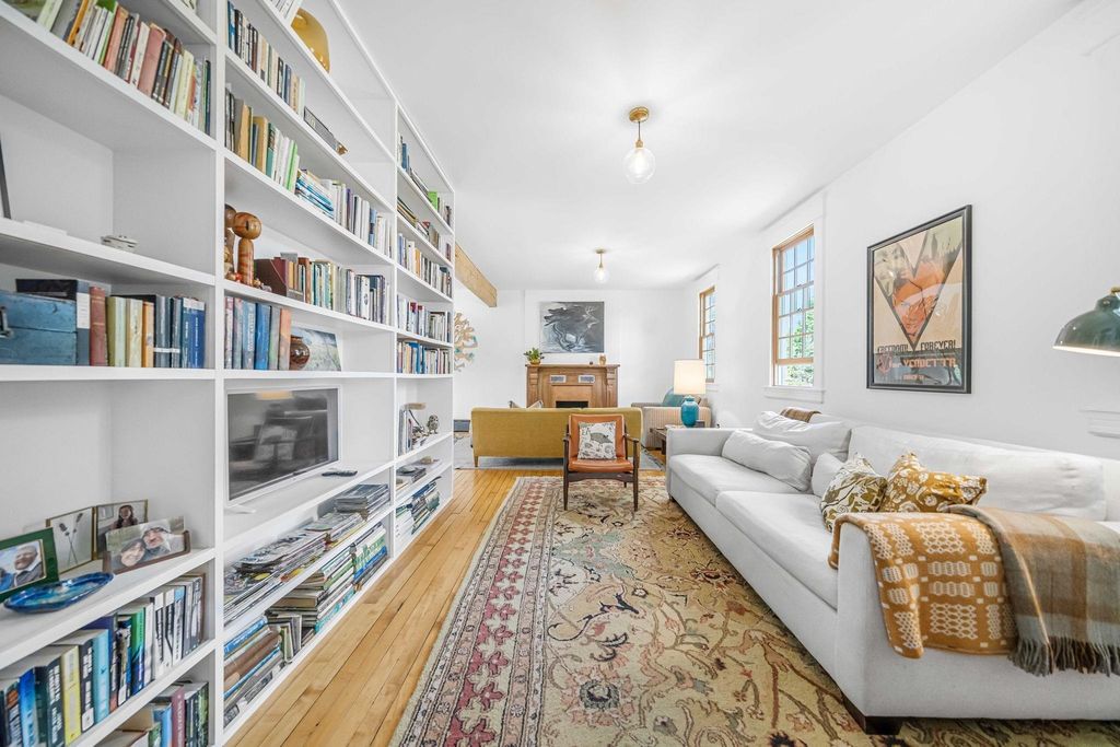 202 S Saint Joseph, Leland township