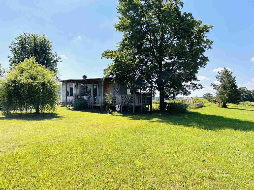111 Eastland, Rose Lake township