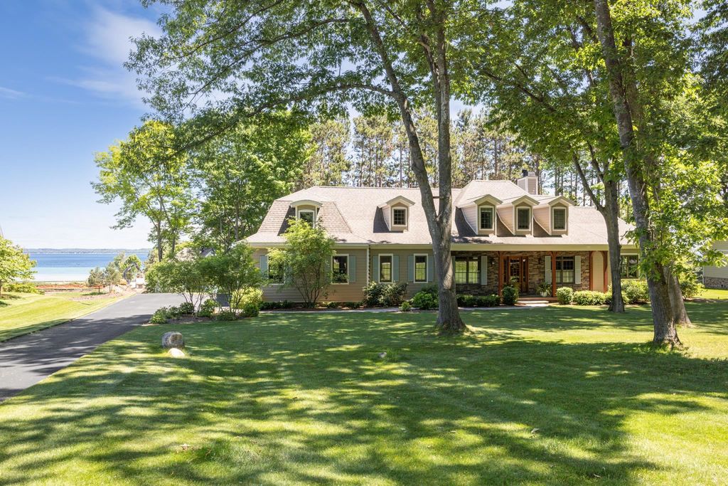 5552 S Spyglass Ridge, Suttons Bay township