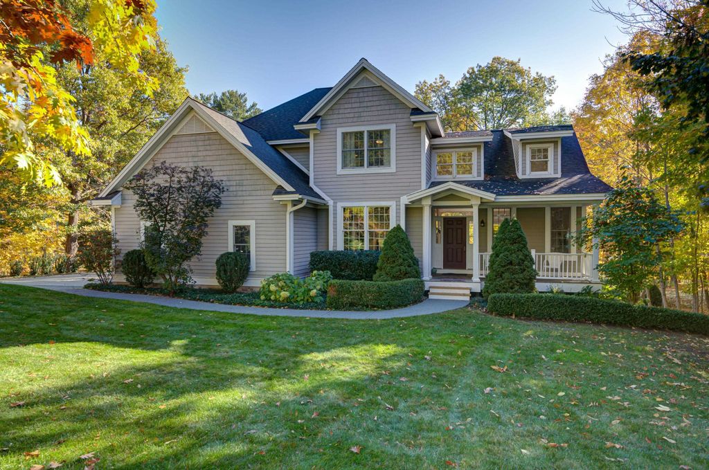 6436 Peregrin, Peninsula township