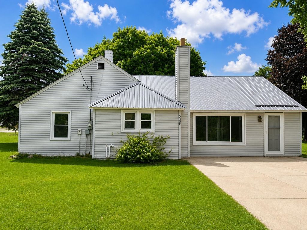 6965 S Second Choice, Chase township