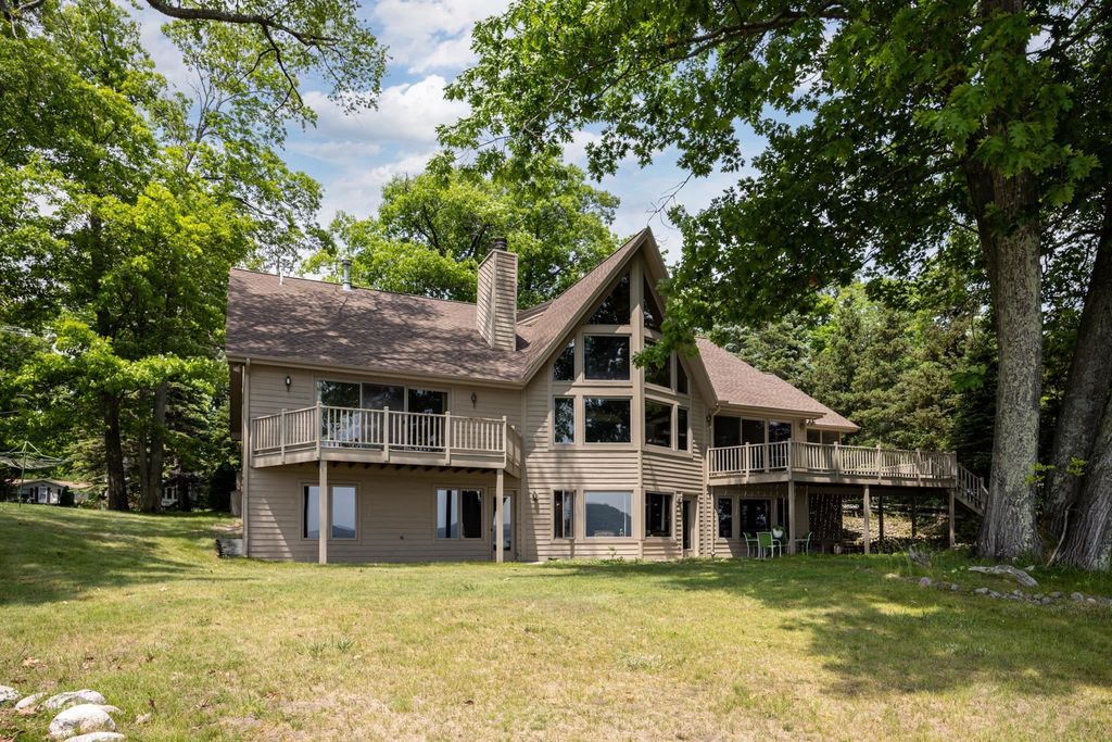 7953 S Glen Lake, Glen Arbor township