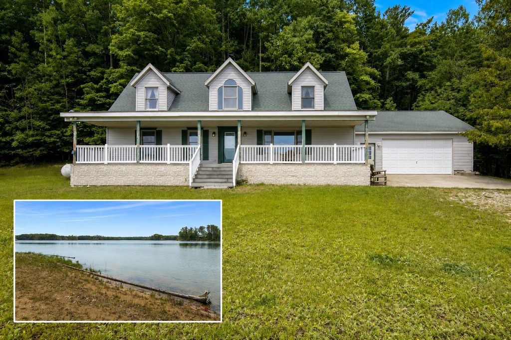 16043 Wagner, Almira township