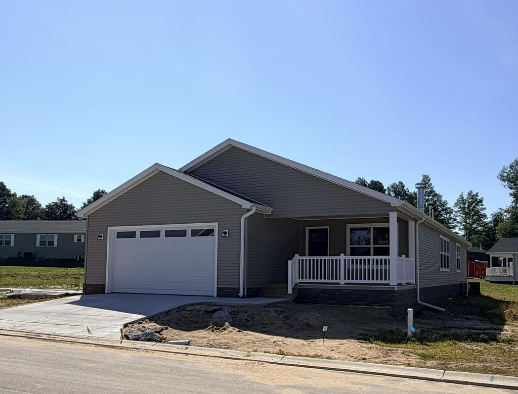 2148 Alta Vista, East Bay township
