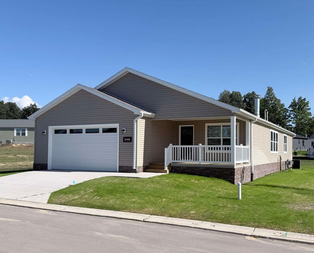 2148 Alta Vista, East Bay township