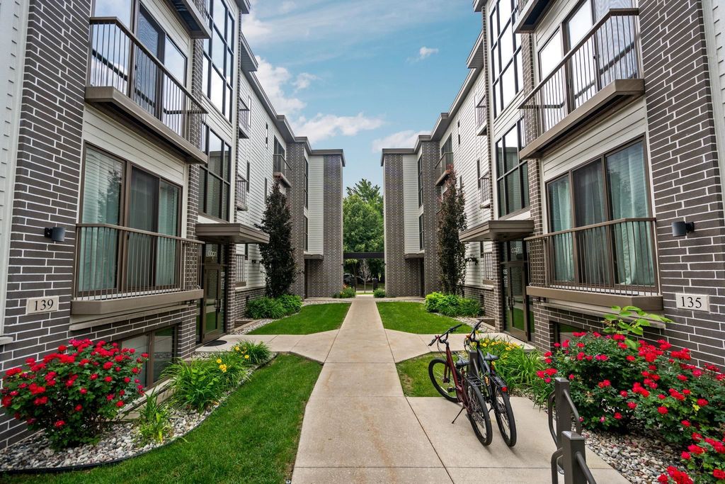 139 E Eighth, Traverse City city