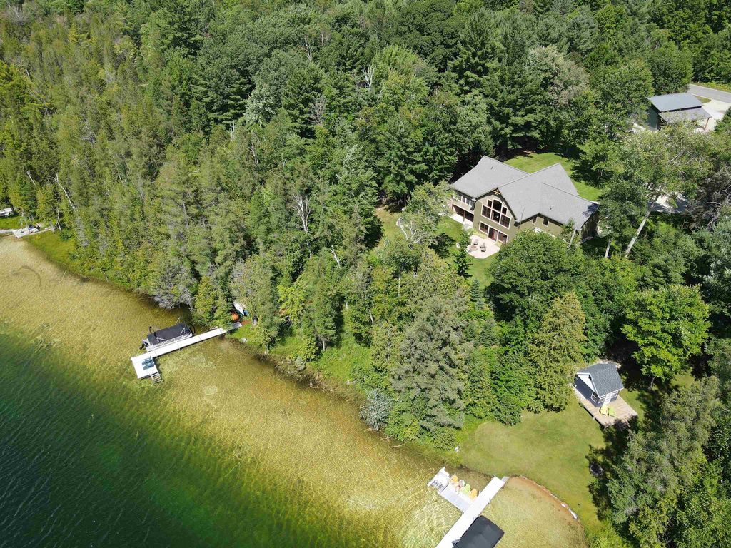 7249 Ne Blue Lake, Blue Lake township