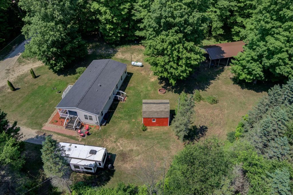 223 Pinecrest, Homestead township