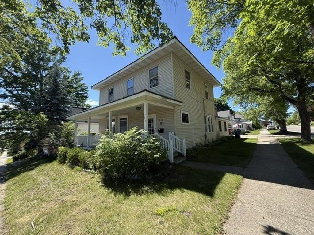 319 E Nelson, Cadillac city