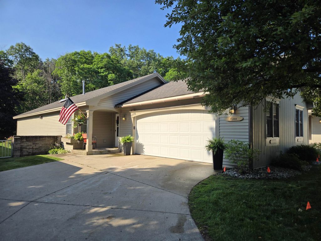 1178 Hemingway, Traverse City