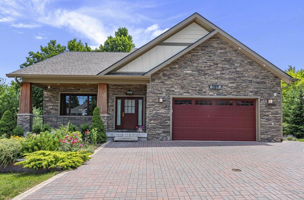 4166 Aquila, Garfield charter township
