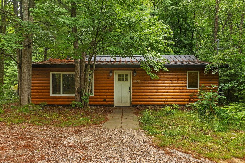 1304 Poplar Drive, Ne, Kalkaska township