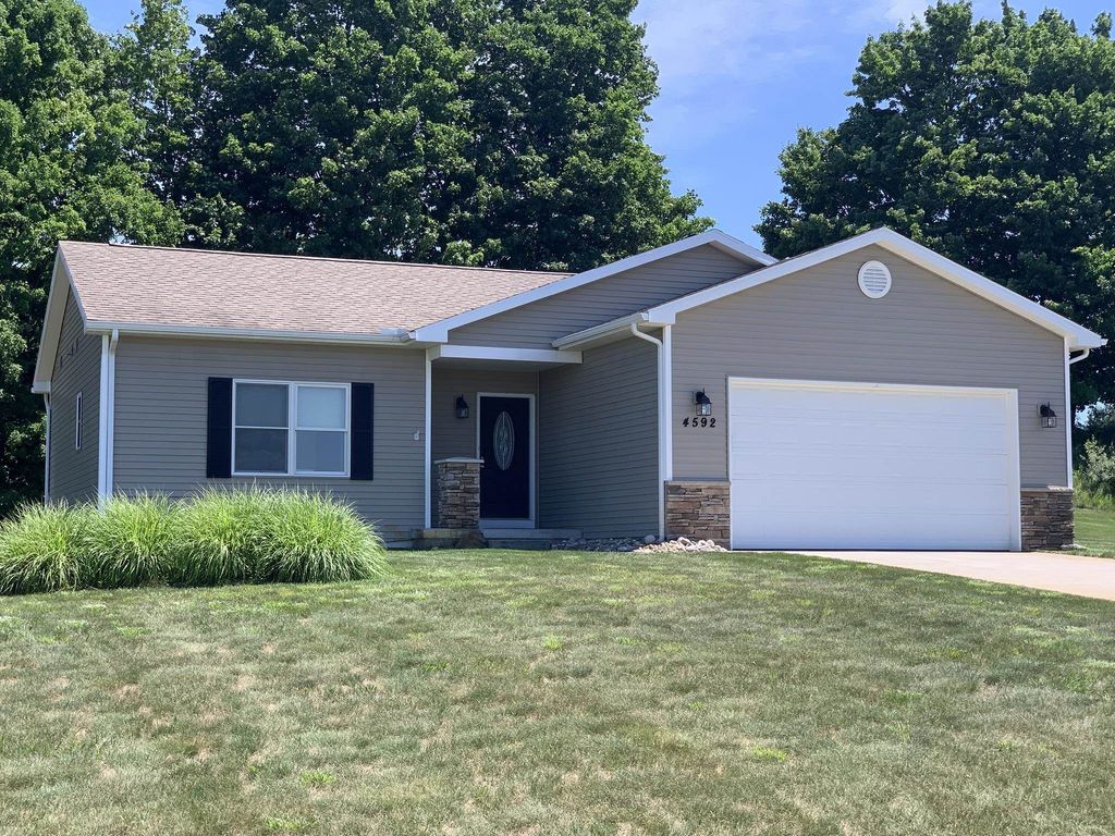 4592 Fairway, Long Lake township