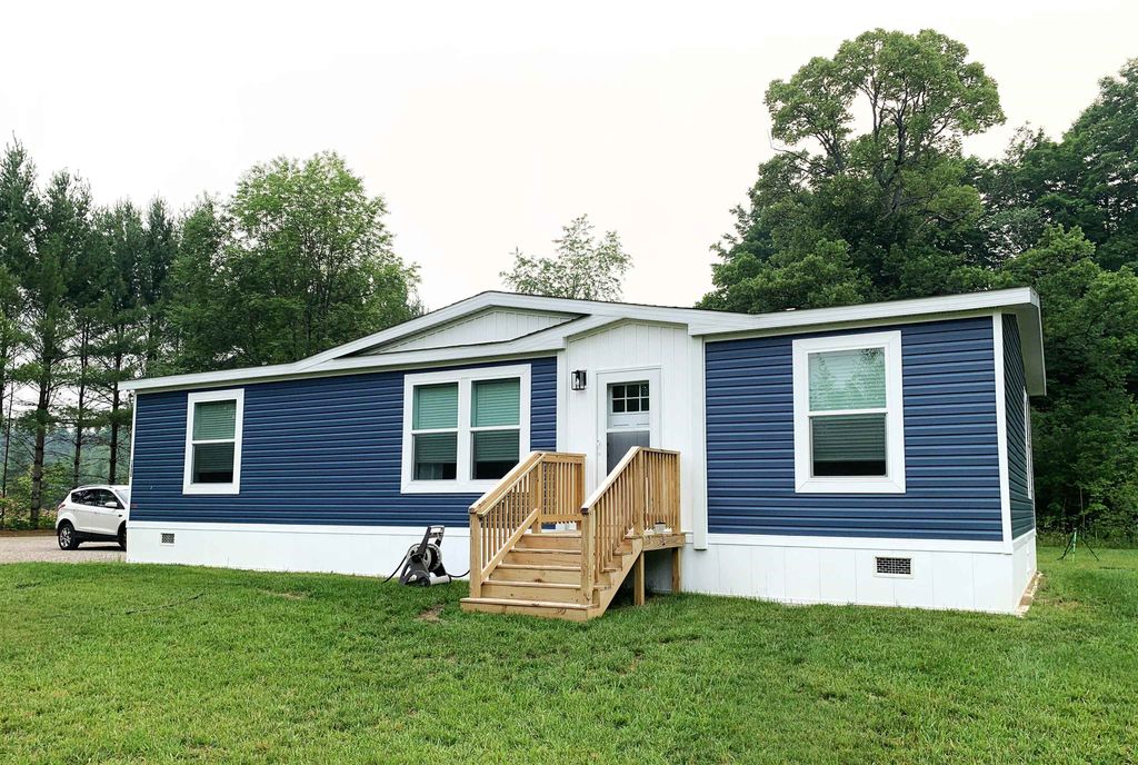 1406 Sw M-66, Kalkaska township