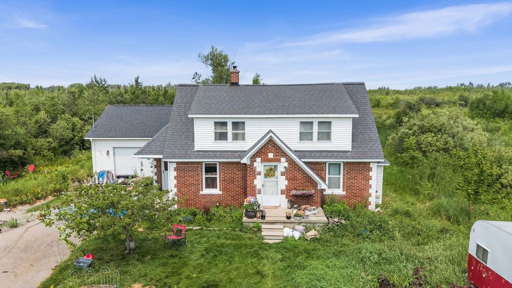 1805 E State St, Cheboygan city