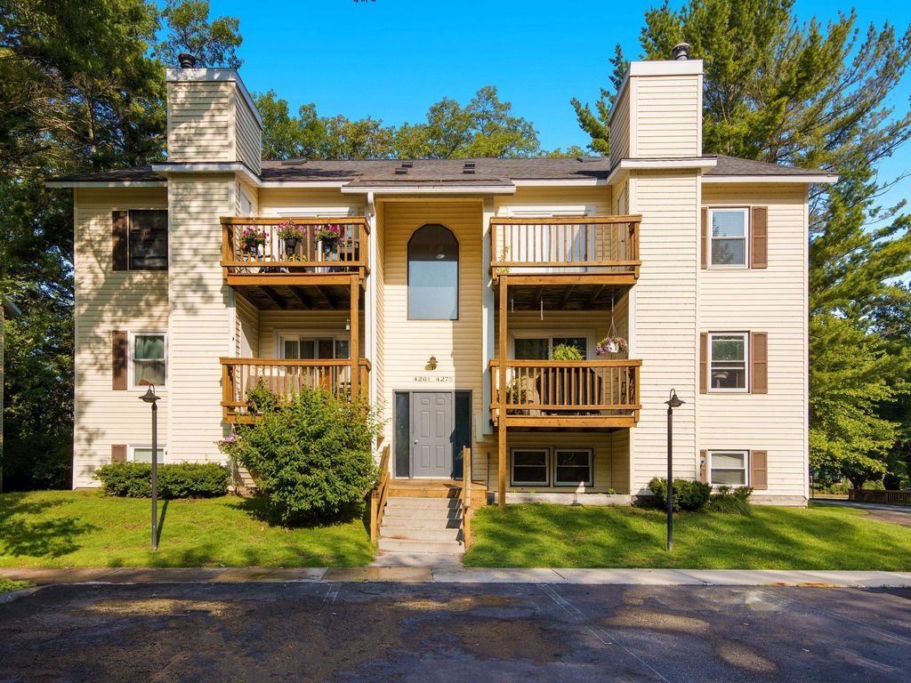 4263 Mitchell Creek, Traverse City