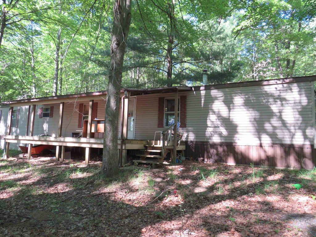 126 W Ridge, Rose Lake township