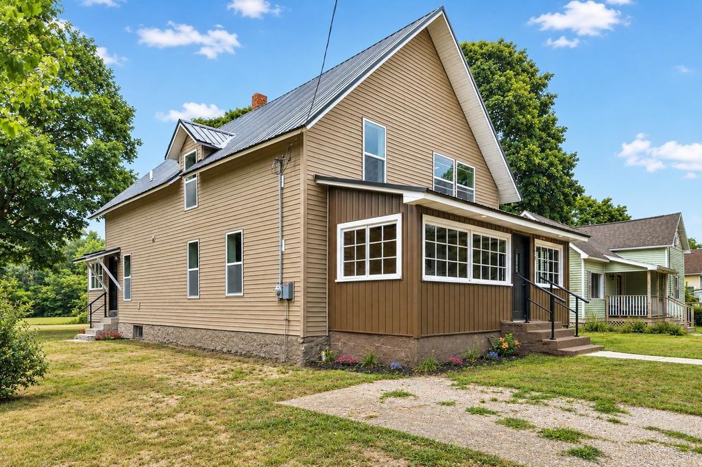 198 E Angel, Fork township