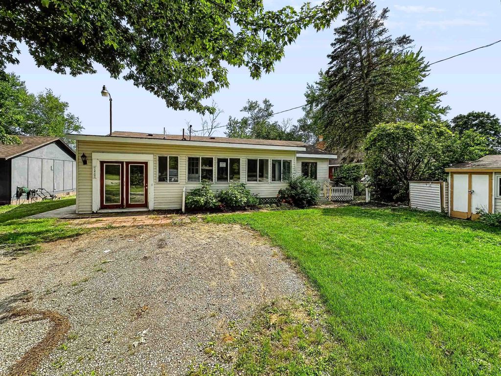 1215 Mckimmy, Tobacco township