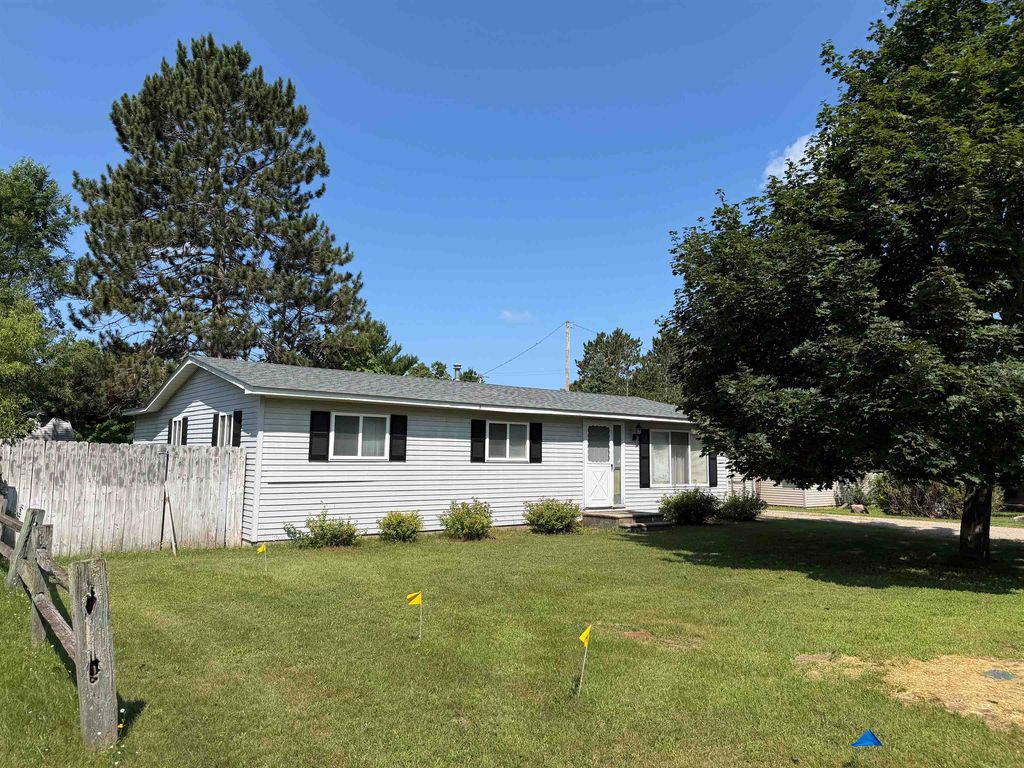609 7th, South Arm township