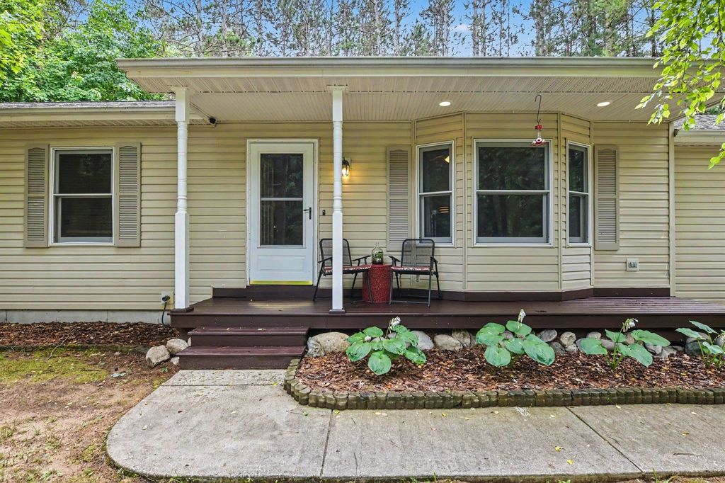 9307 Evergreen, Almira township