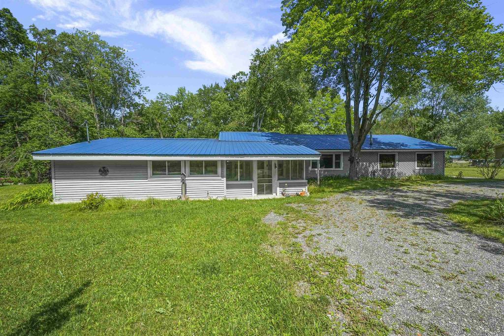 6145 Parker Dr, Lake