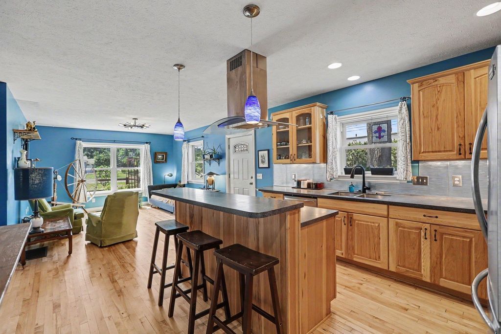 552 W 15th, Traverse City city
