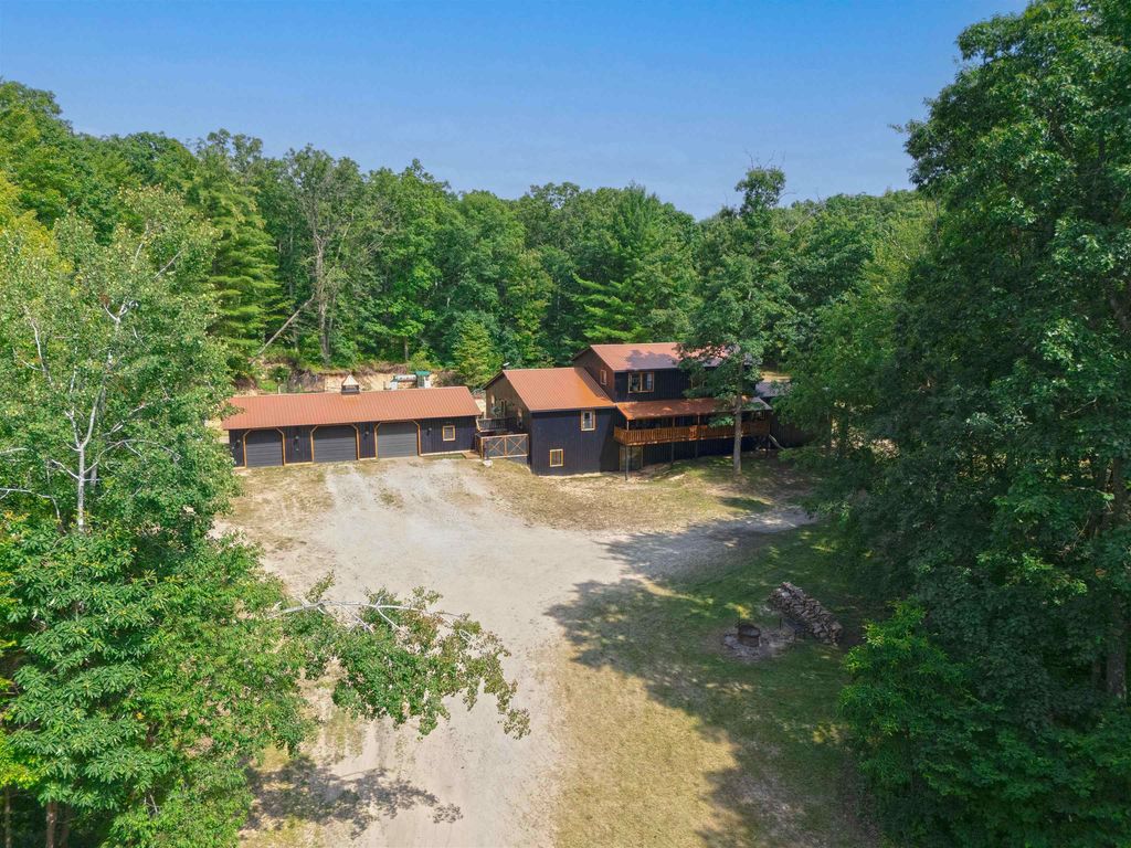 9078 N Ferris, Merrill township
