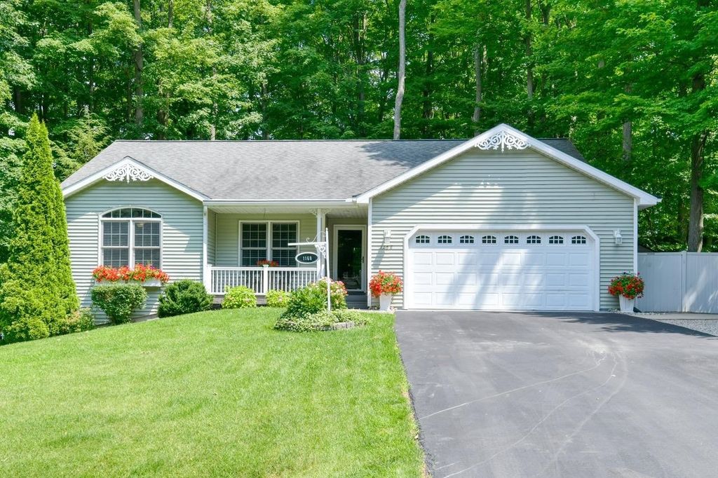 1168 Birmley Estates, Garfield charter township