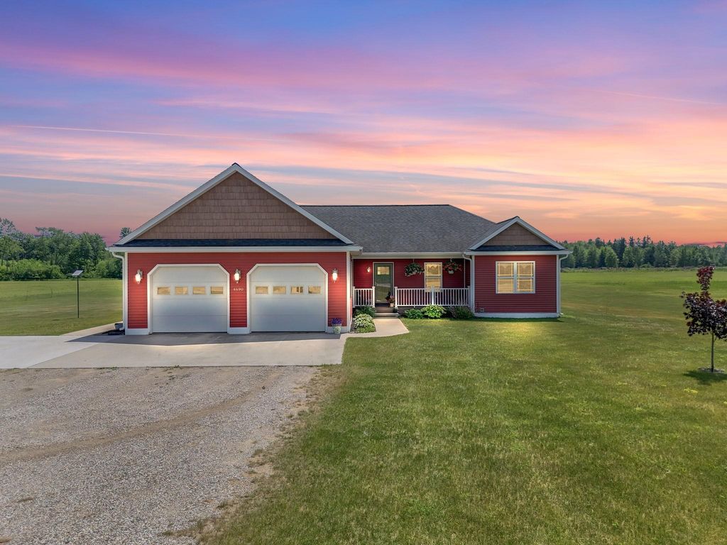 4690 E Houghton Lake, Aetna township