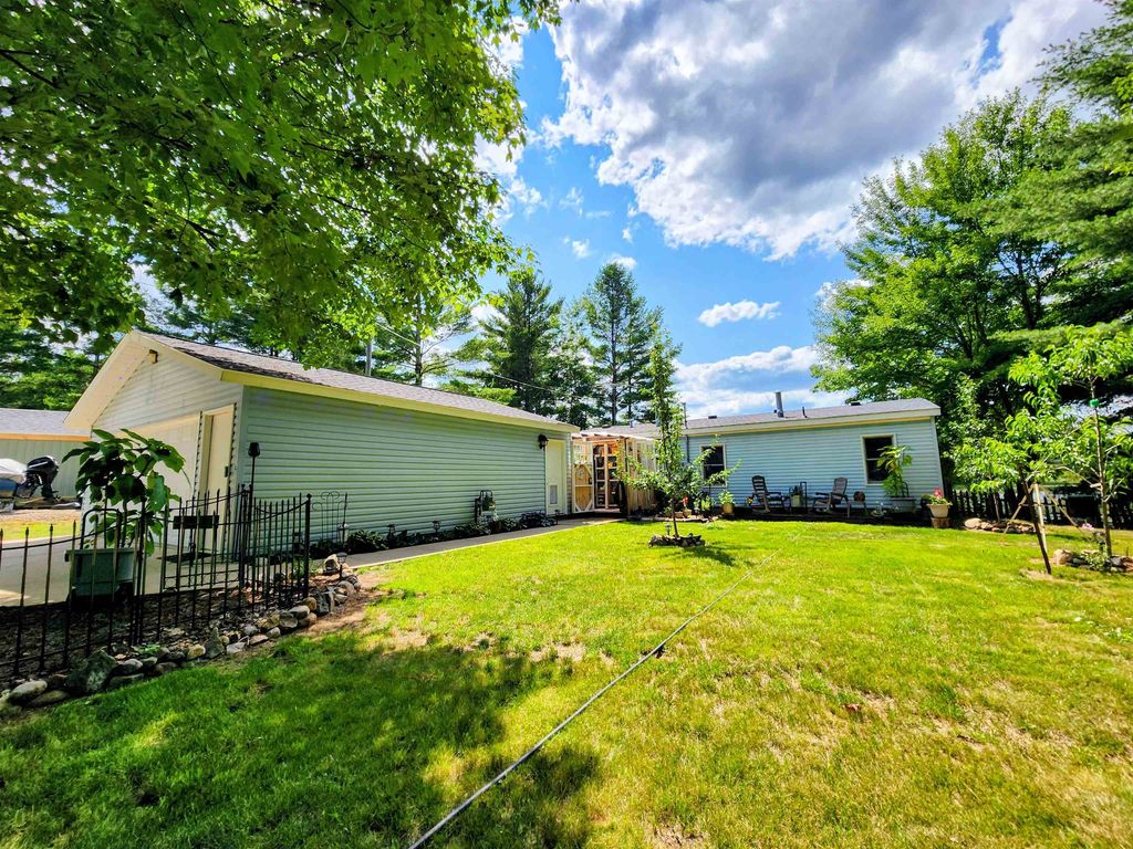 6241 E Bass Lake, Blue Lake township