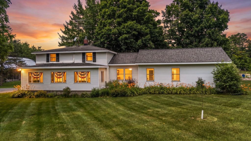 7741 S M-88, Custer township