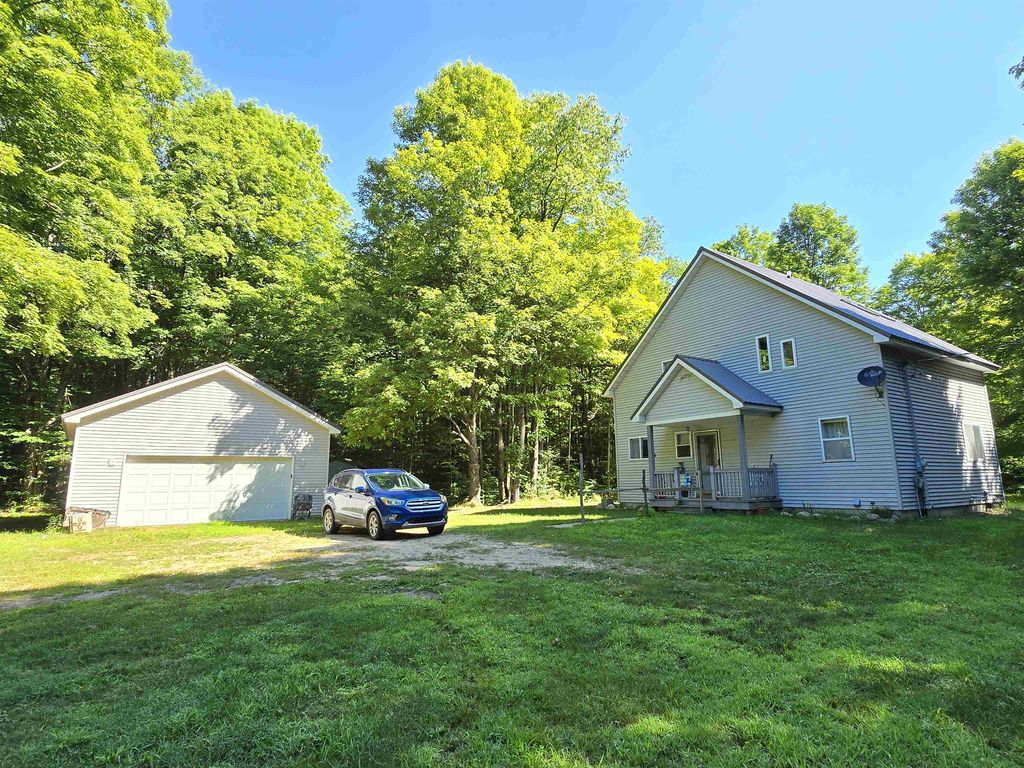 3878 Vista Valley, Springville township