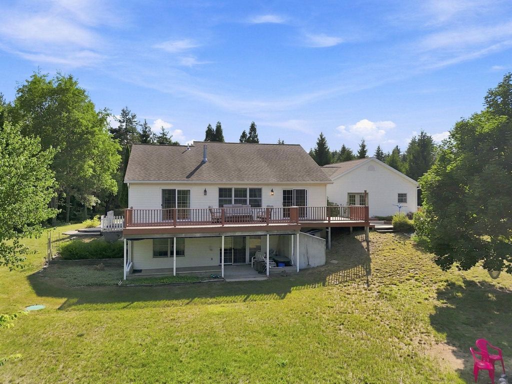 3854 W 18, Antioch township