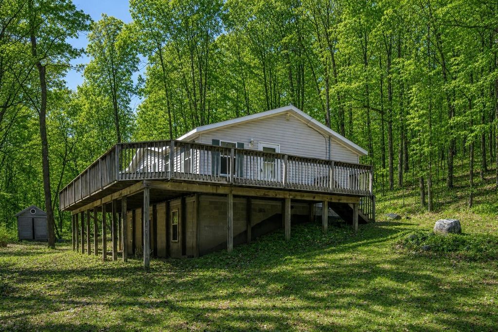 11153 Center Rd, Peninsula township