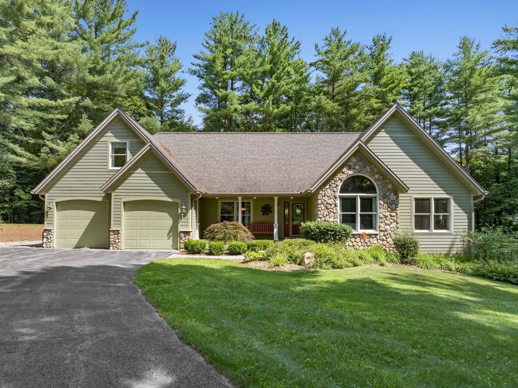 9626 Sugar Bush Run, Long Lake township