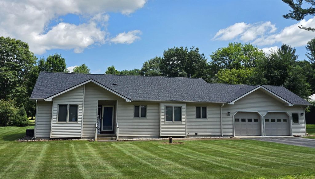 1540 Twin Birch, Kalkaska township