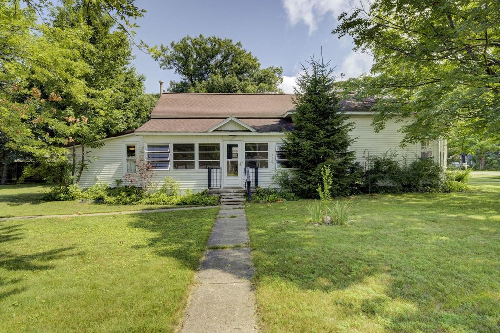 116 S Walnut, Kalkaska township