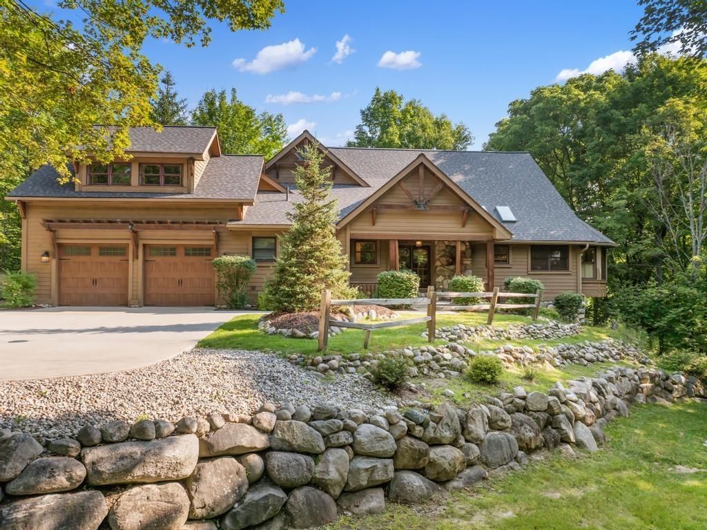 2658 Troon South, Kearney township