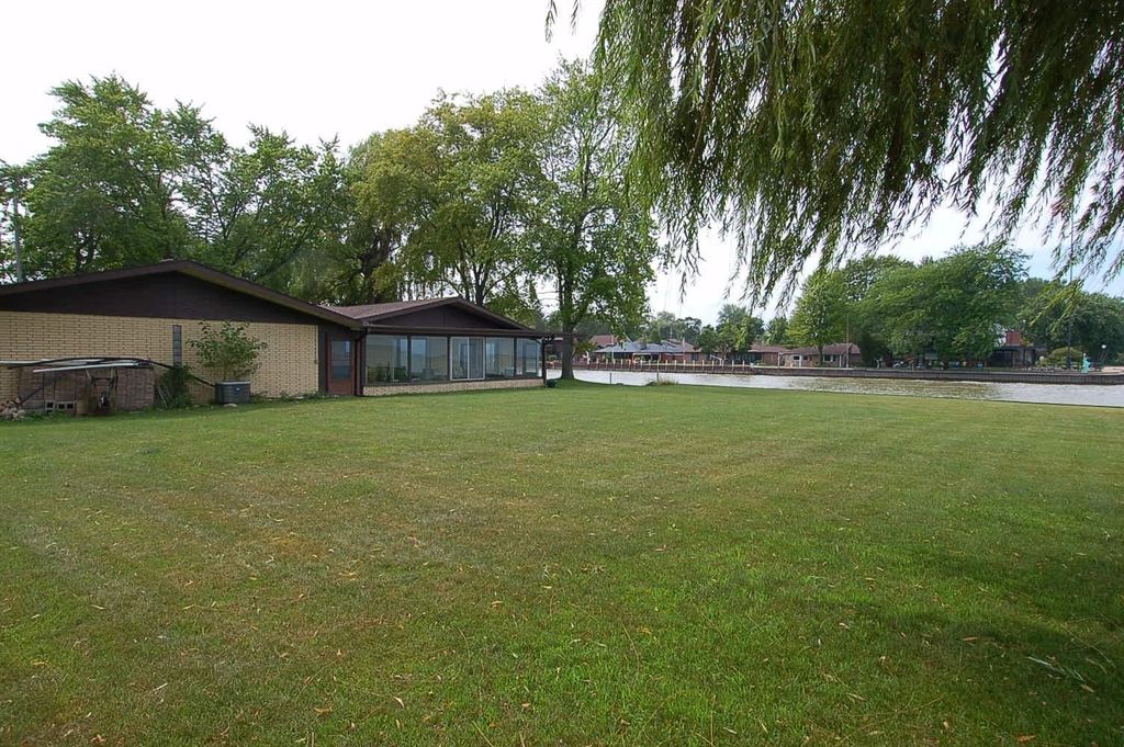 227 Bayside Park Dr, Bangor charter township