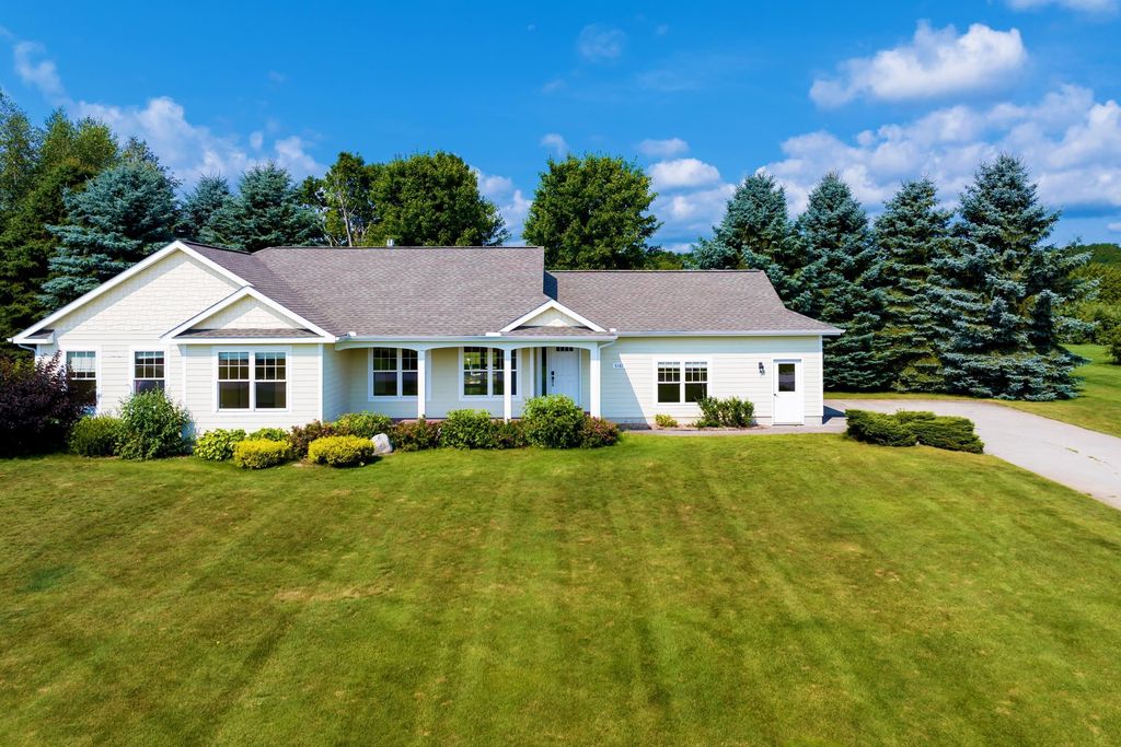 5162 Stonefield Dr, Garfield charter township