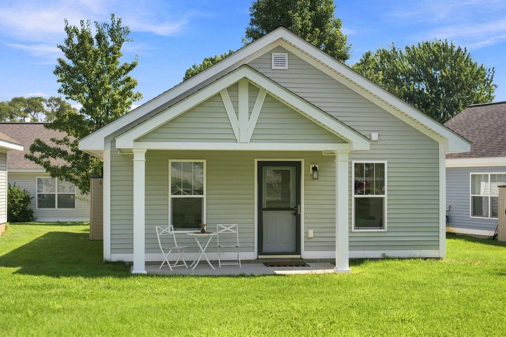 1088 Weathervane, Garfield charter township