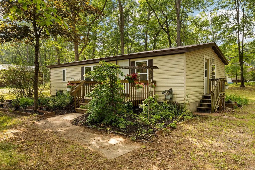 510 Merritt, Fife Lake township