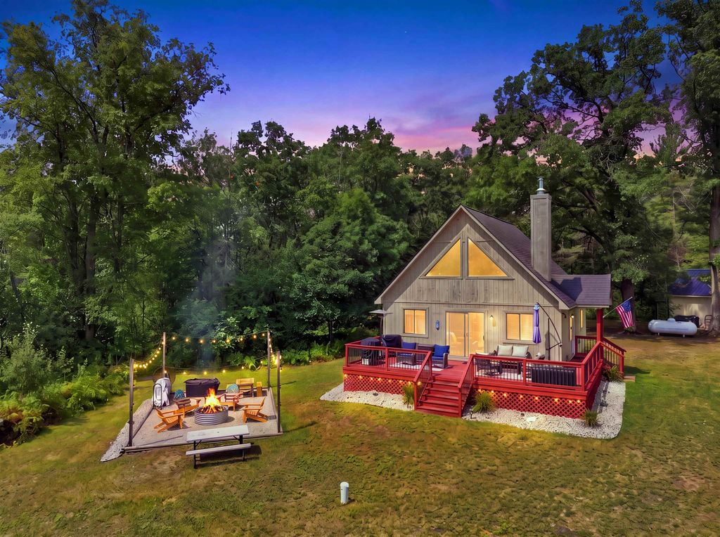 1393 Twin Lake, Middle Branch township