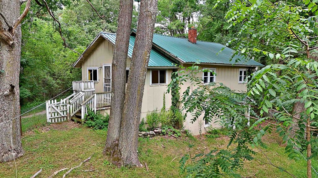 1169 S Lachance, Lake City
