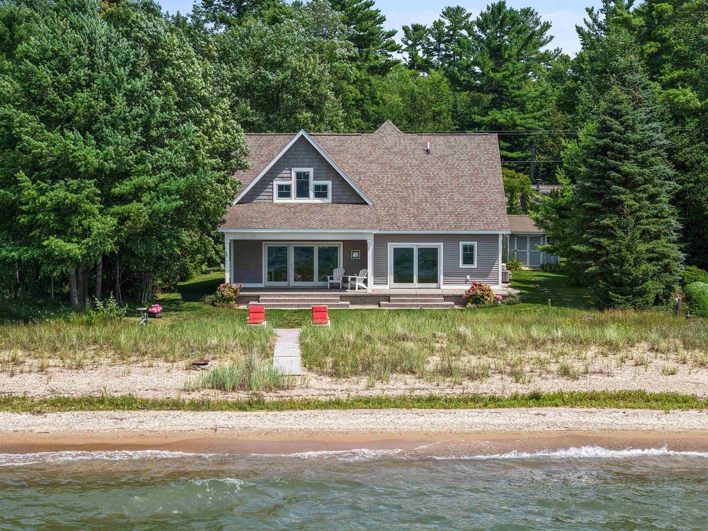 6557 Deepwater Point, Acme township