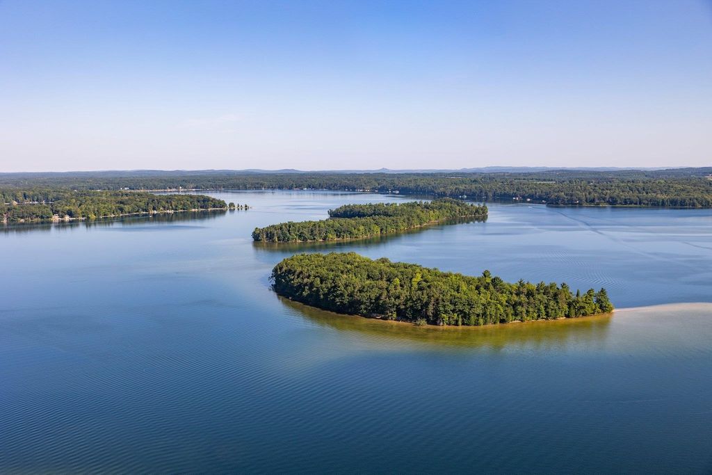 9321 N Long Lake, Long Lake township