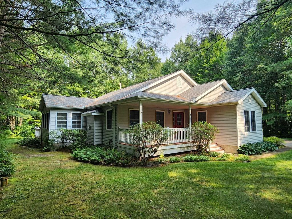 877 Golf Side, Kalkaska township