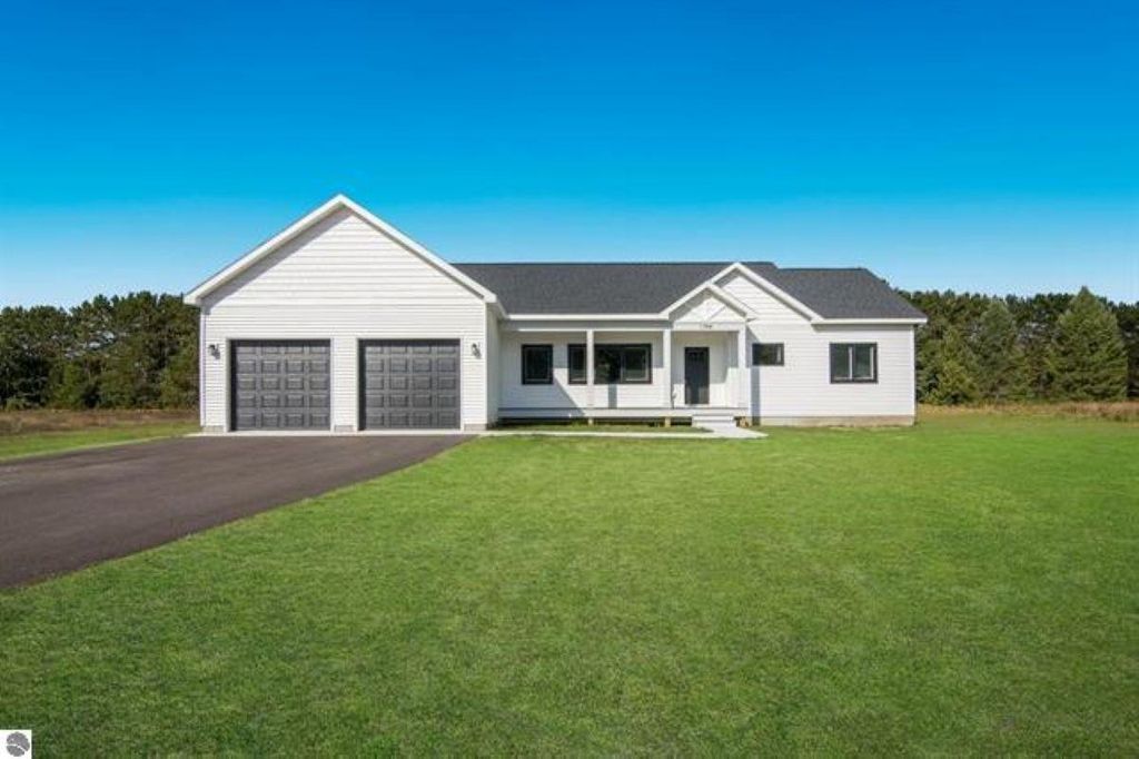 1770 Mary Lou, Green Lake township
