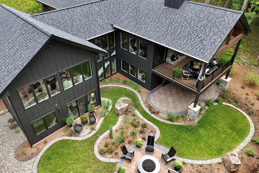11269 Cedar Valley Ridge Dr, Long Lake township